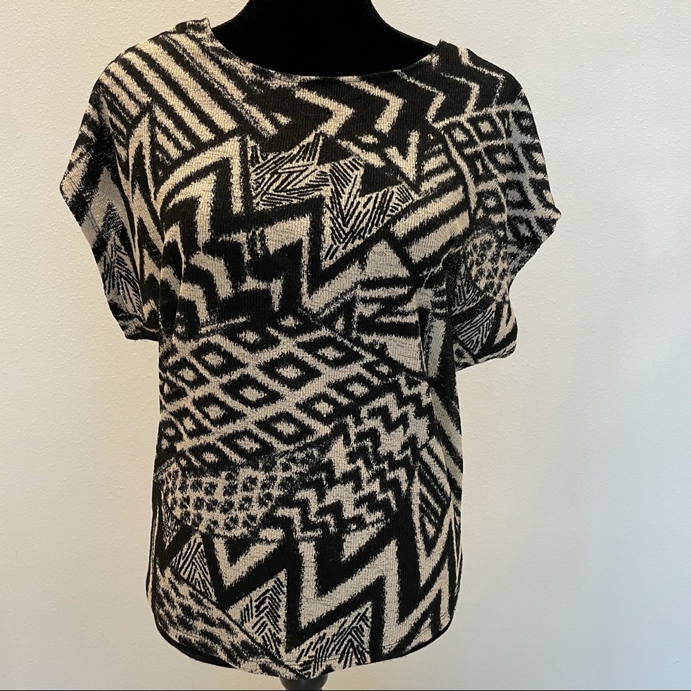 NWT GUESS Tribal Style Top